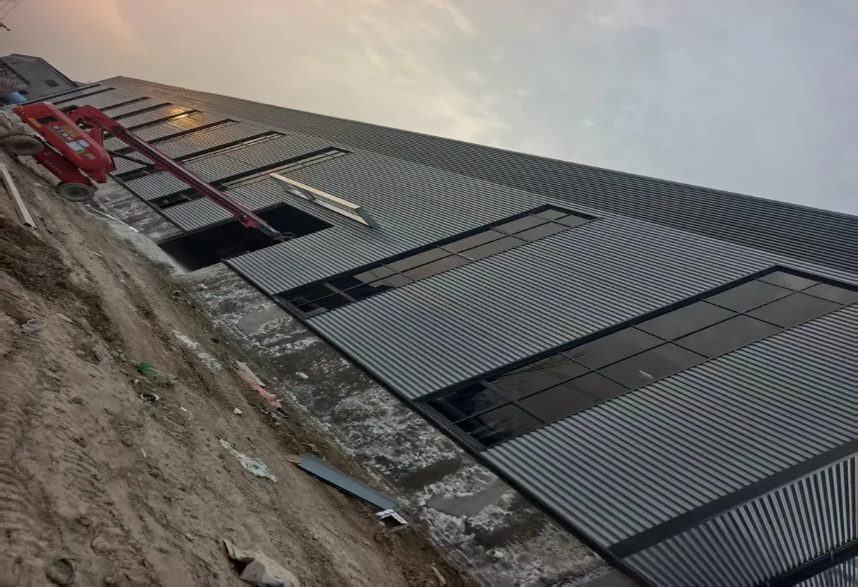 Industrial Warehouse Complex (120×60m)